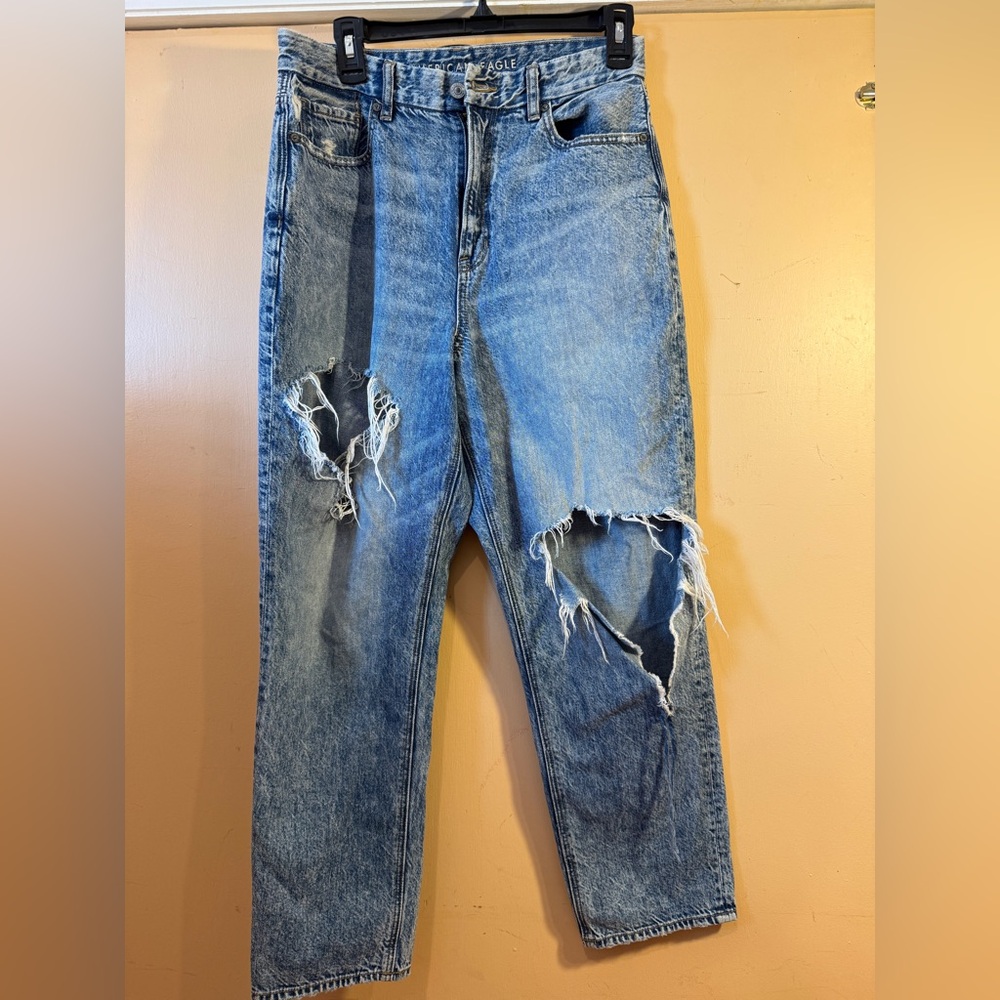 American Eagle Outfitters Blue Denim distressed/ripped Jeans size8